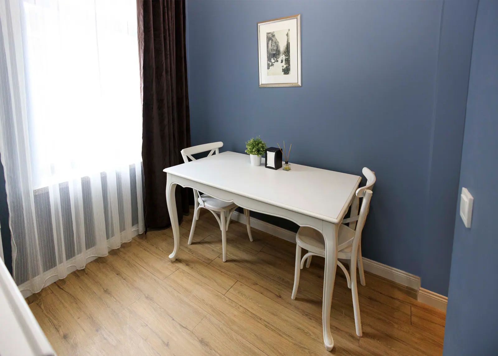 Family Suite with Balcony — dining area
